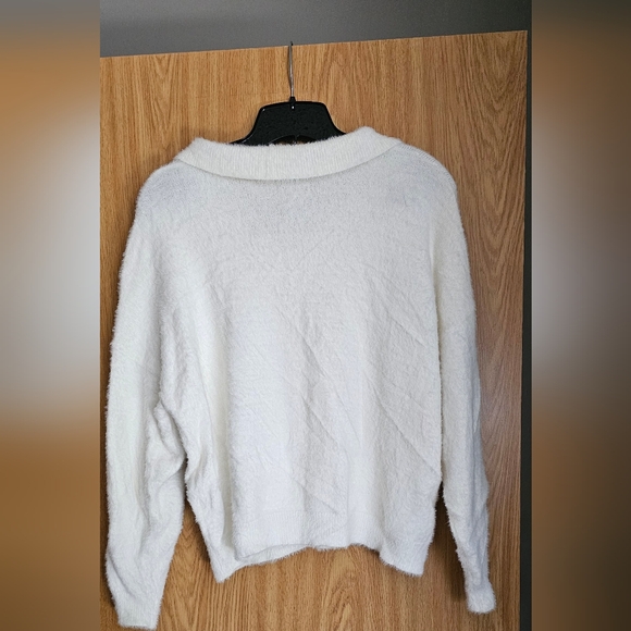 Super Soft Sweater - Picture 7 of 8